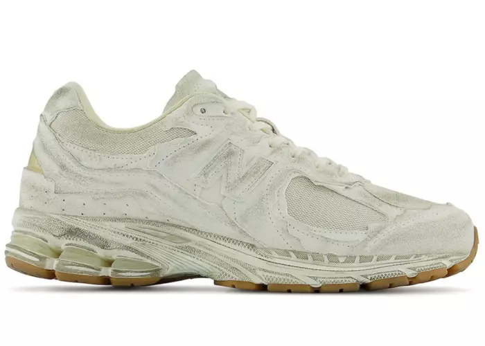 New Balance 2002R Protection Pack Distressed