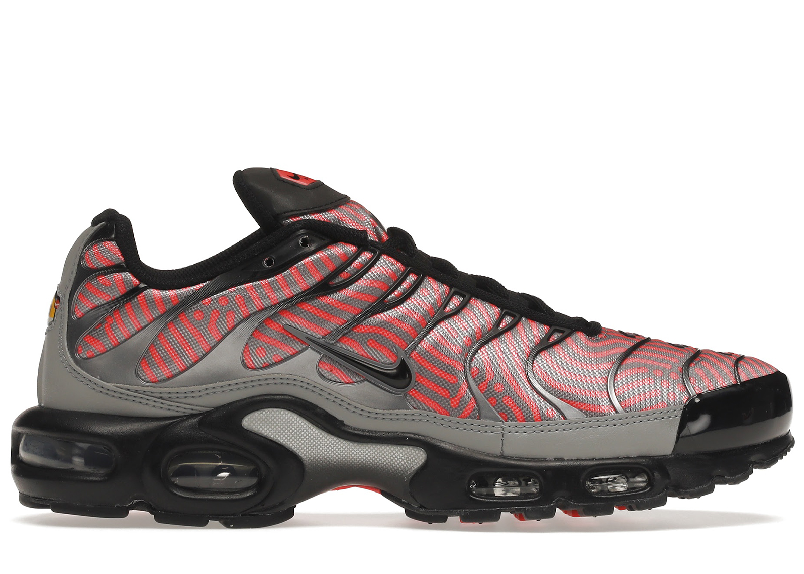 Nike-Air-Max-Plus-Euro-Tour-Red-Product.jpg