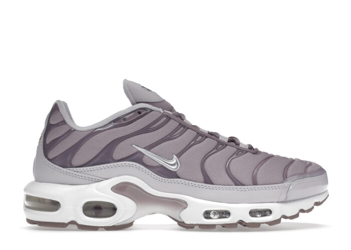 plum air max plus