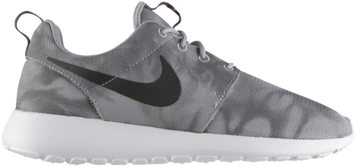 Chaussures Roshe Nike Roshe Run Noir Et Grise Nike Roshe Run Wolf