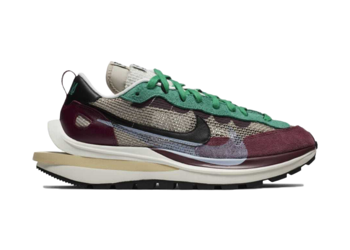 Nike Vaporwaffle sacai Villain Red Neptune Green