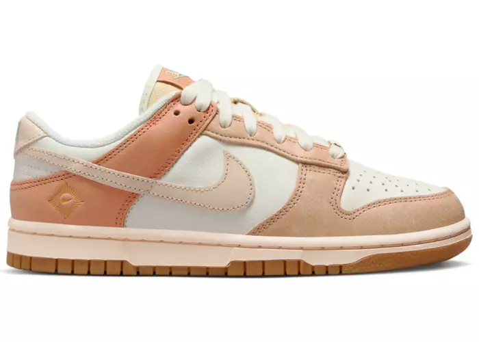 Nike Dunk Low SE Australia (Women's)