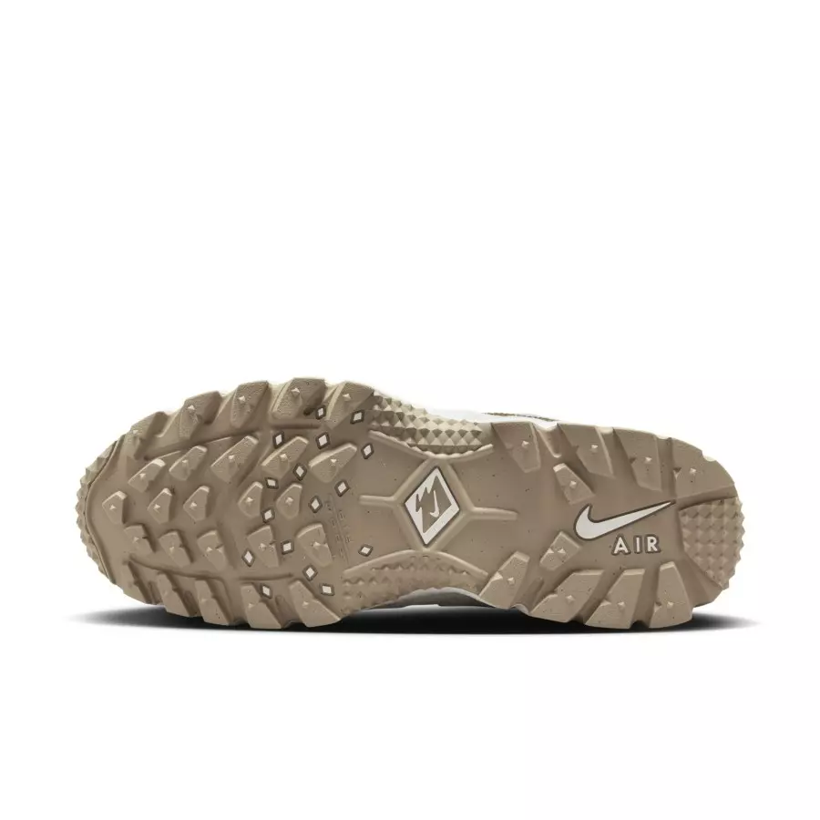 Nike-Air-Humara-Future-Motion-FZ3763-104-1