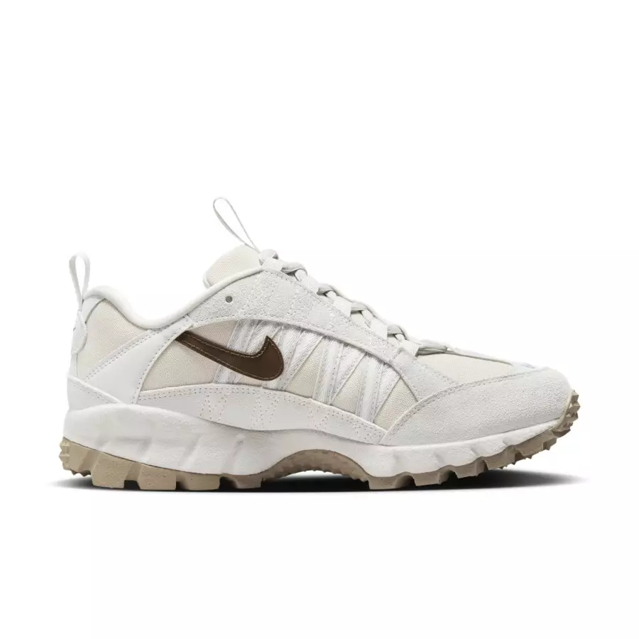 Nike-Air-Humara-Future-Motion-FZ3763-104-2