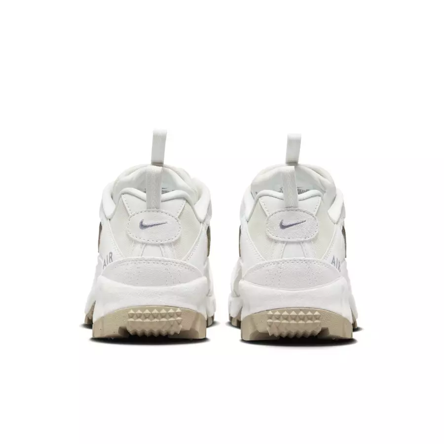 Nike-Air-Humara-Future-Motion-FZ3763-104-5