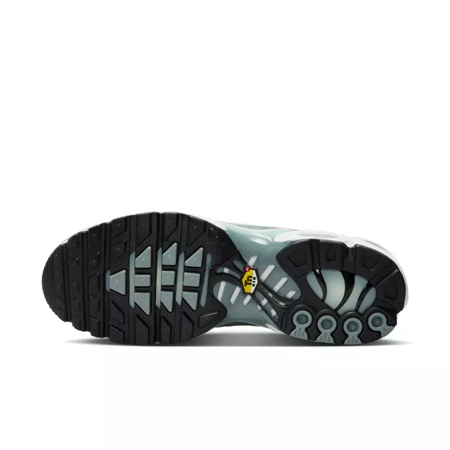 Nike-Air-Max-Plus-Waterway-Fiberglass-White-FV0394-300-1