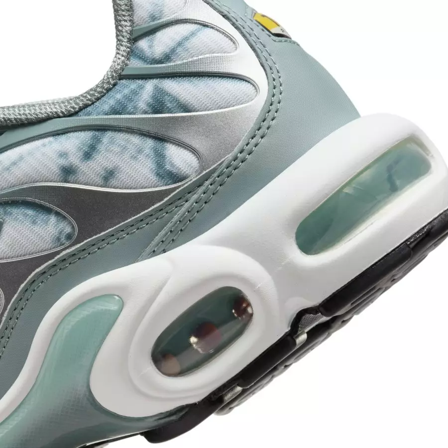 Nike-Air-Max-Plus-Waterway-Fiberglass-White-FV0394-300-7