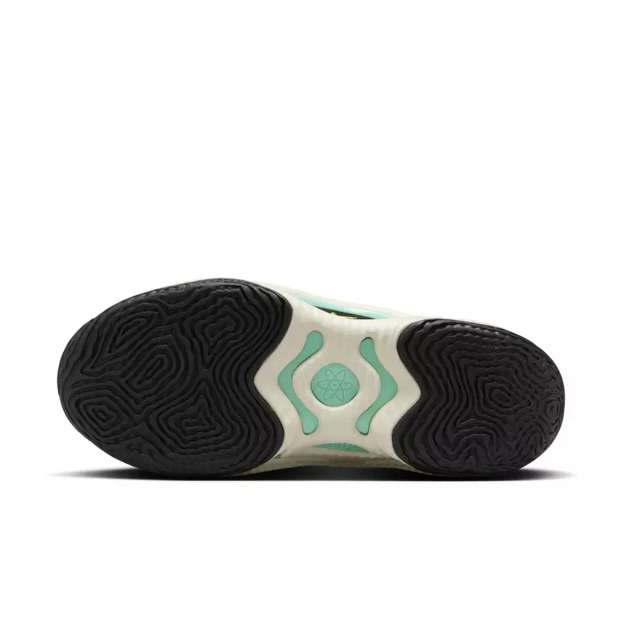 Nike-Cosmic-Unity-3-N7-FV6079-001-1