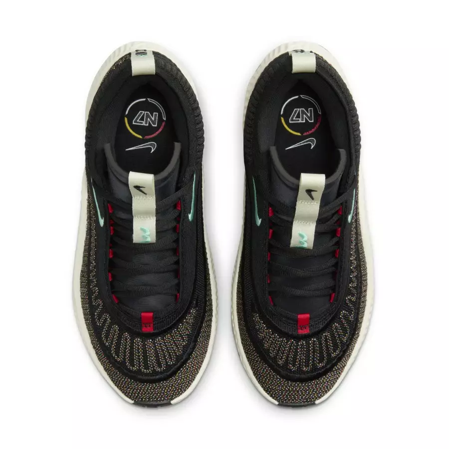 Nike-Cosmic-Unity-3-N7-FV6079-001-3