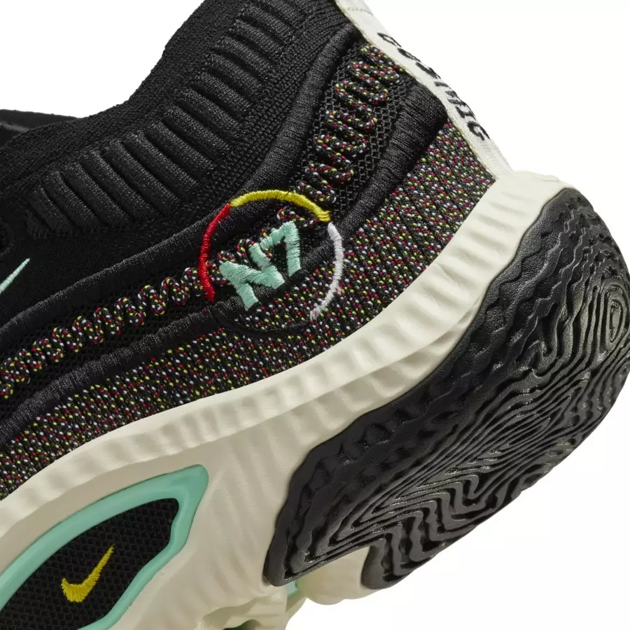 Nike-Cosmic-Unity-3-N7-FV6079-001-7