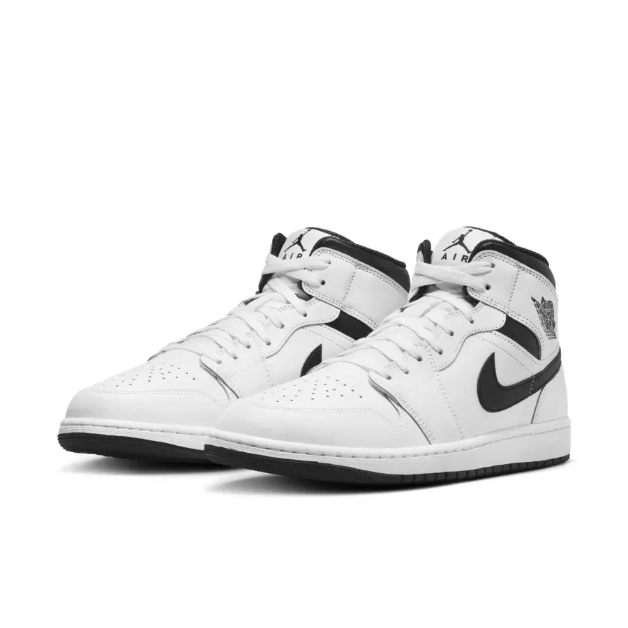 Air-Jordan-1-Mid-Stormtrooper-DQ8426-132-4