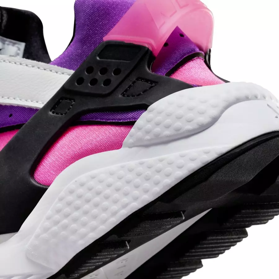 Nike-Air-Huarache-Hyper-Pink-DH4439-109-7