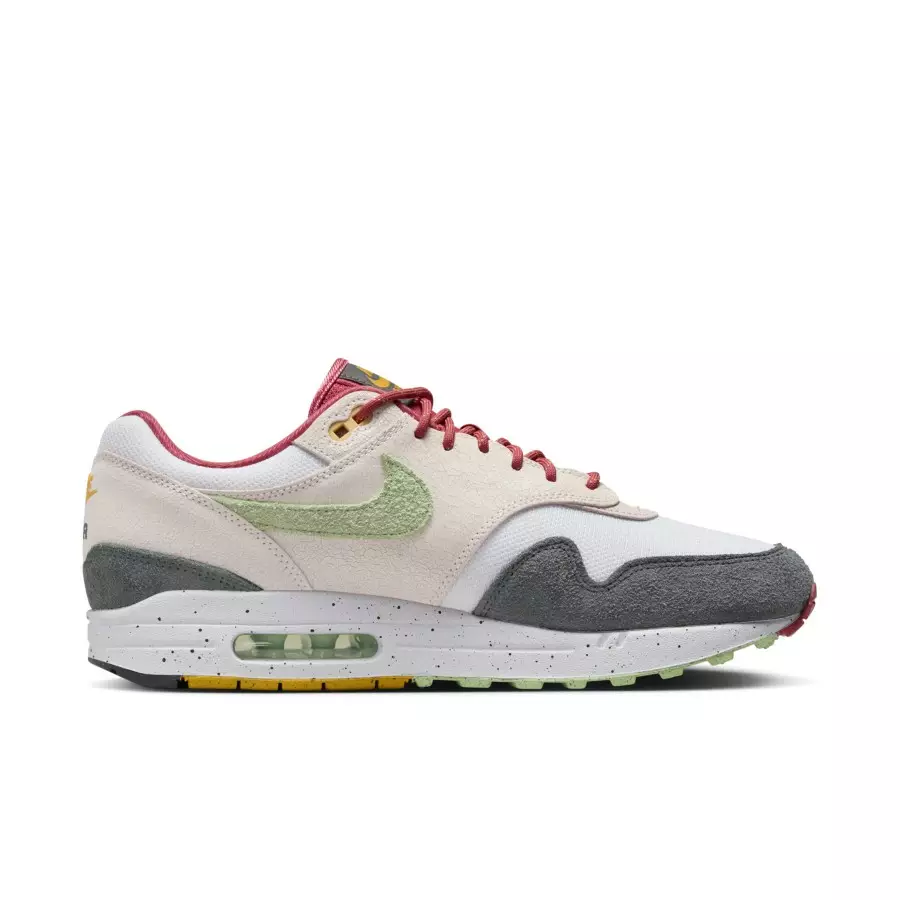 Nike-Air-Max-1-Light-Soft-Green-Vapor-Pink-FZ4133-640-2