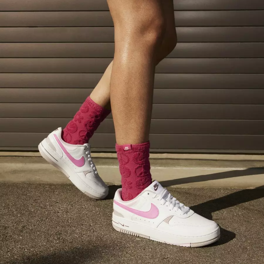 Nike-Gamma-Force-White-Pink-FZ3613-100-1