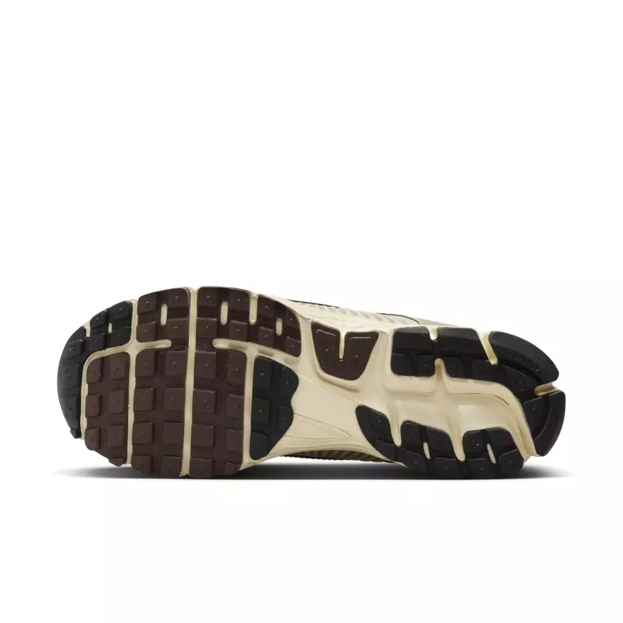 Nike-Zoom-Vomero-5-Sashiko-FZ5051-121-1