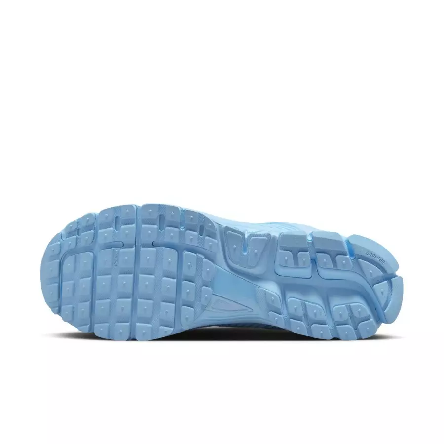 Nike-Zoom-Vomero-5-University-Blue-HF5493-400-1
