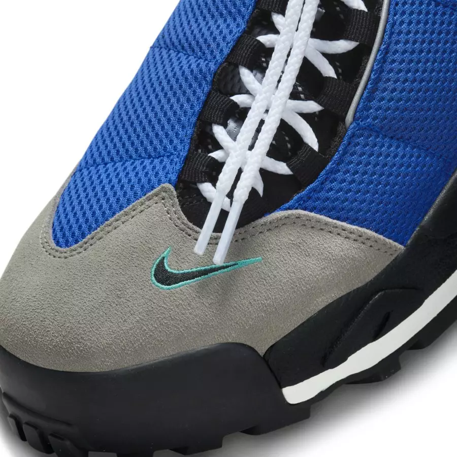 sacai-x-Nike-Magmascape-Varsity-Royal-FN0563-400-6