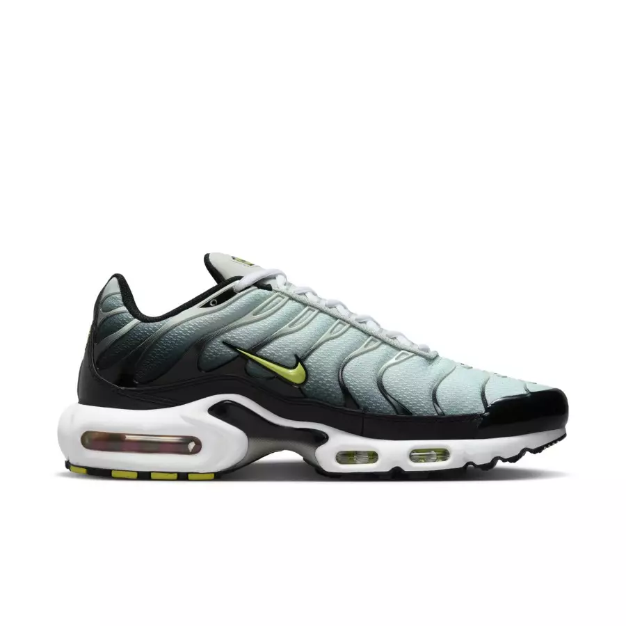 Nike-Air-Max-Plus-Bright-Cactus-DM0032-006-2