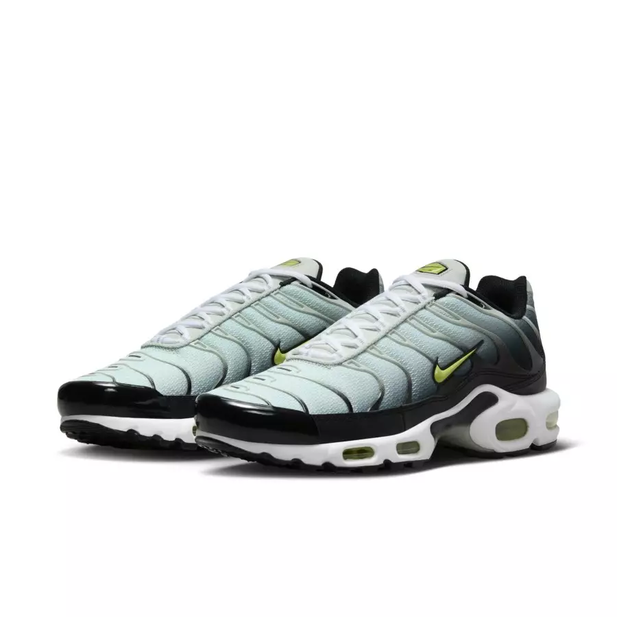 Nike-Air-Max-Plus-Bright-Cactus-DM0032-006-4