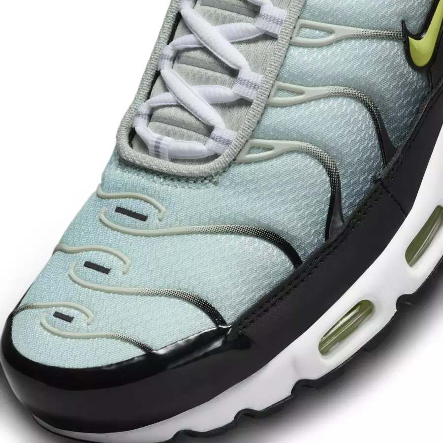 Nike-Air-Max-Plus-Bright-Cactus-DM0032-006-6