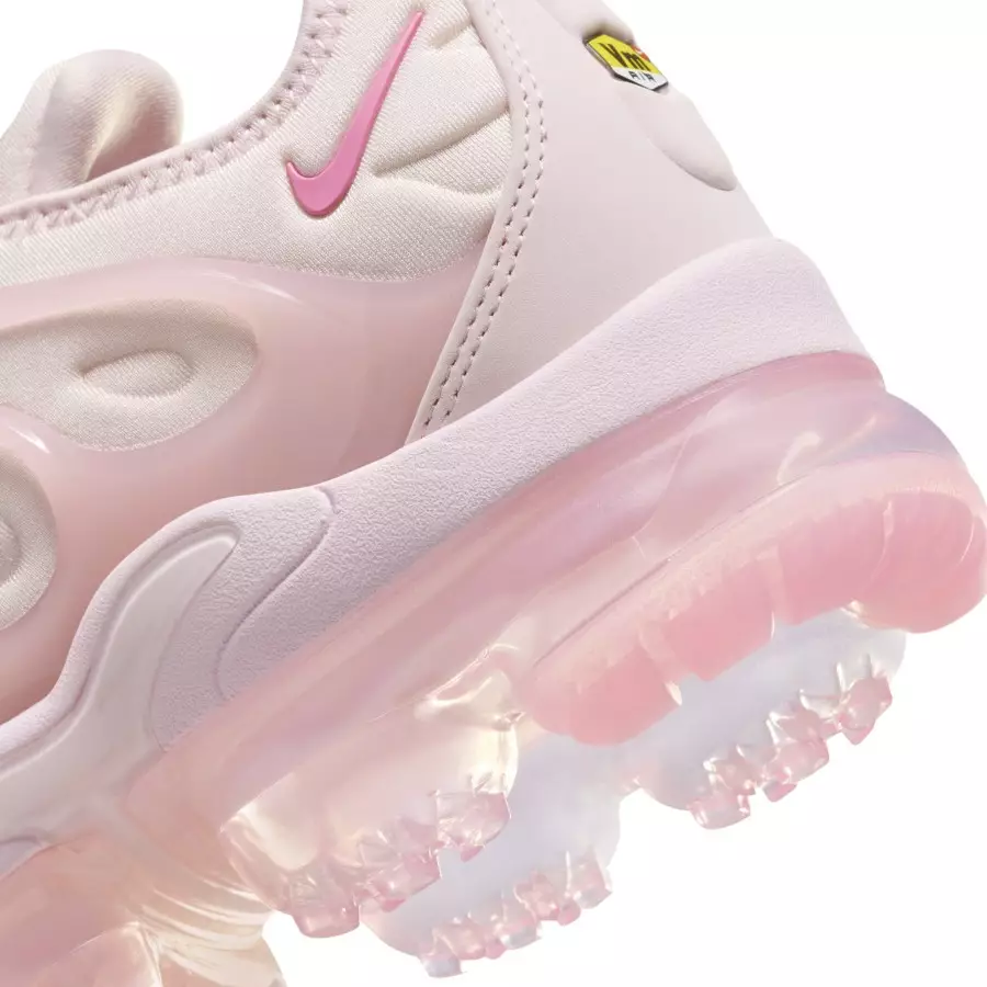 Nike-Air-VaporMax-Plus-Playful-Pink-FZ3614-686-7