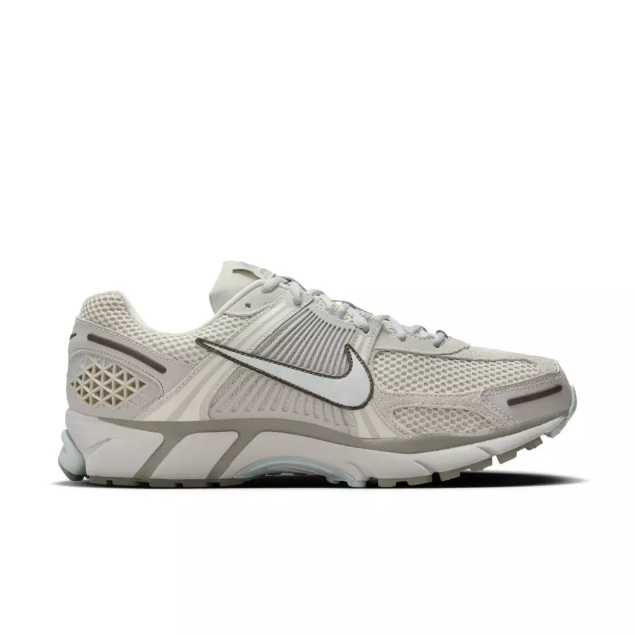 Nike-Zoom-Vomero-5-Light-Orewood-Brown-Light-Armory-Blue-FZ3653-104-2