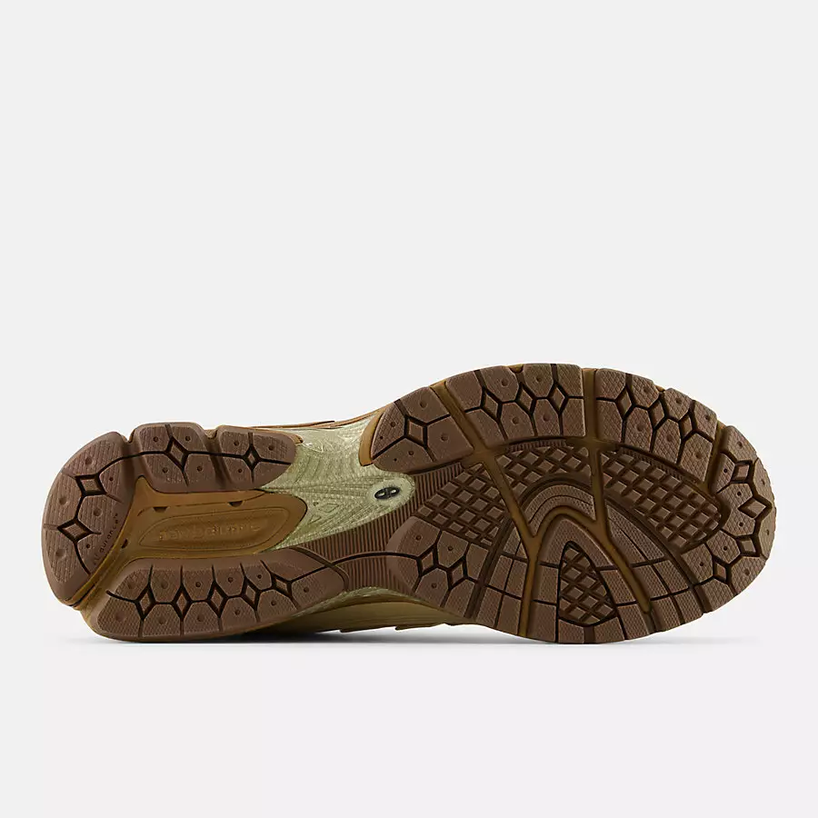 New-Balance-1906R-Khaki-Tan-M1906RRE-4