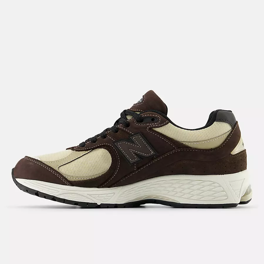 New-Balance-2002R-Black-Coffee-M2002RXQ-1
