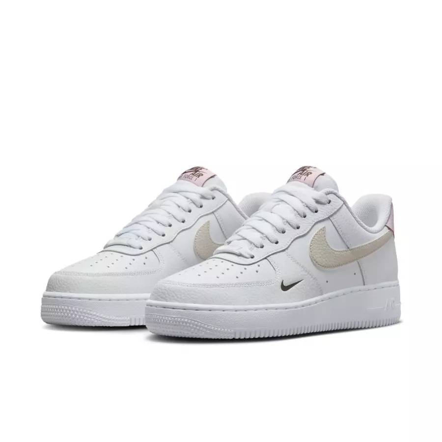 Nike-Air-Force-1-Low-White-Pink-Coconut-Milk-HF9992-100-4