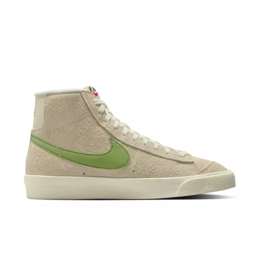 Nike-Blazer-Mid-77-Vintage-Muslin-Coconut-Milk-Sail-Chlorophyll-DV7006-100-3