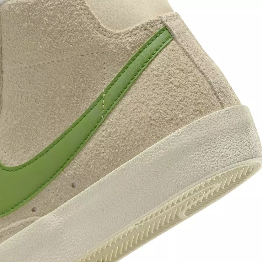 Nike-Blazer-Mid-77-Vintage-Muslin-Coconut-Milk-Sail-Chlorophyll-DV7006-100-7