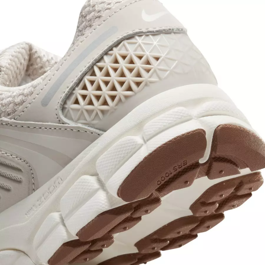 Nike-Zoom-Vomero-5-Light-Orewood-FZ3780-101-7