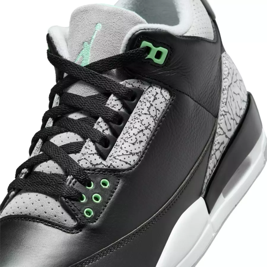 Air-Jordan-3-Green-Glow-CT8532-031-6