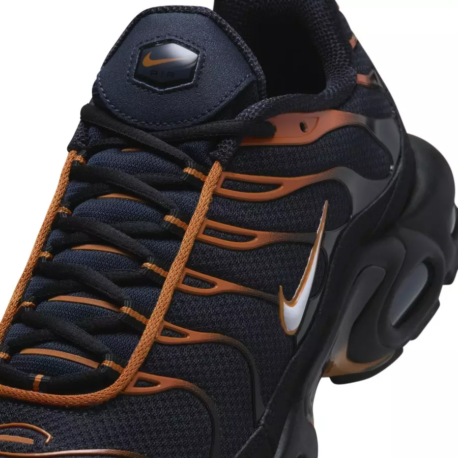 Nike-Air-Max-Plus-Dark-Obsidian-Orange-FN6949-400-6