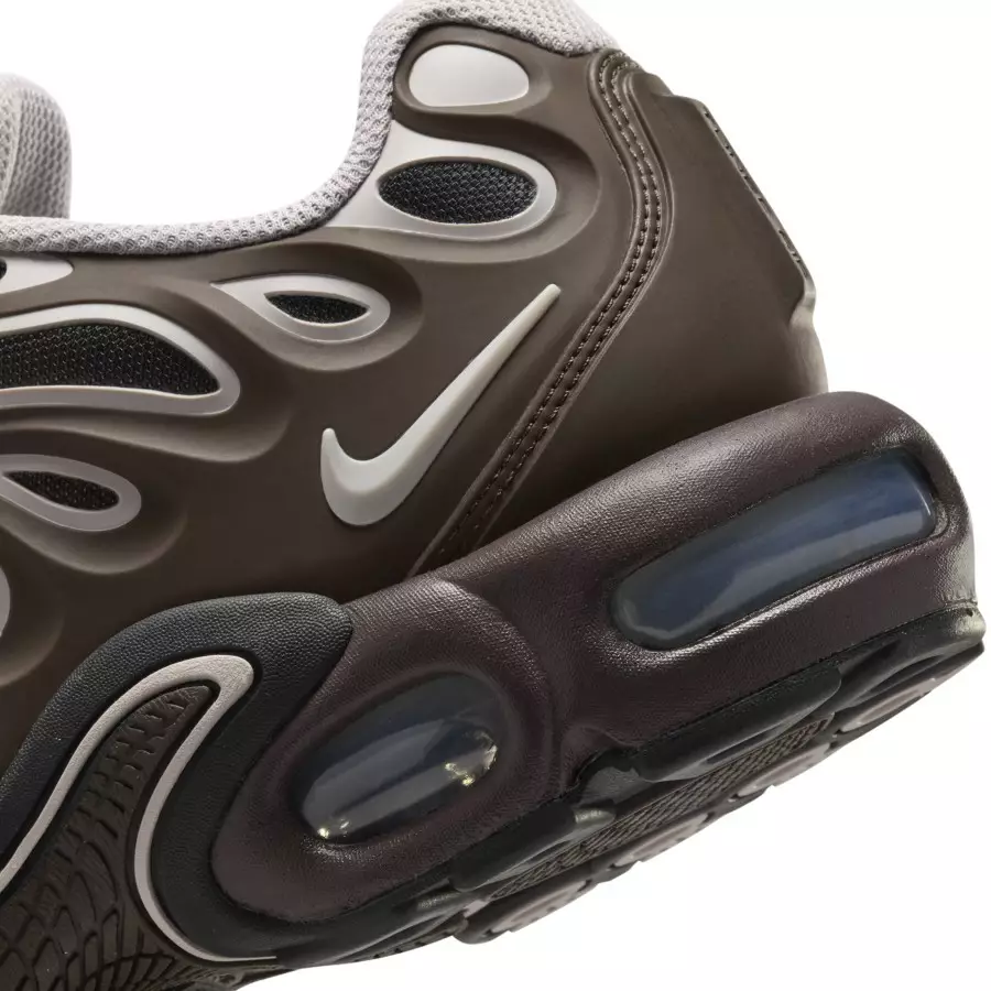 Nike-Air-Max-Plus-Drift-Baroque-Brown-FV4081-200-7