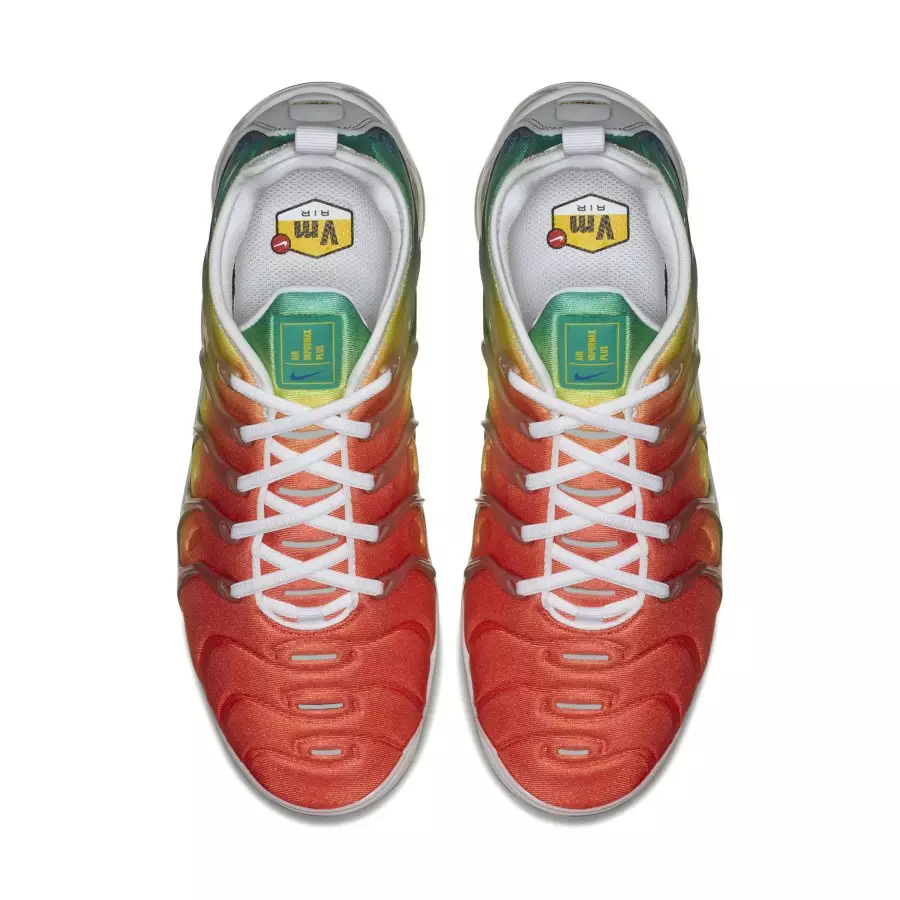 Nike-Air-VaporMax-Plus-Rainbow-924453-103-3