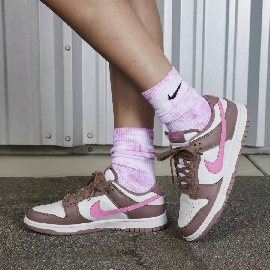 Nike-Dunk-Low-Smokey-Mauve-FZ3611-208-1