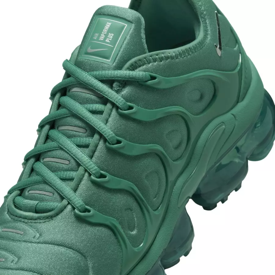 Nike-Air-VaporMax-Plus-Emerald-Green-HF5048-361-6