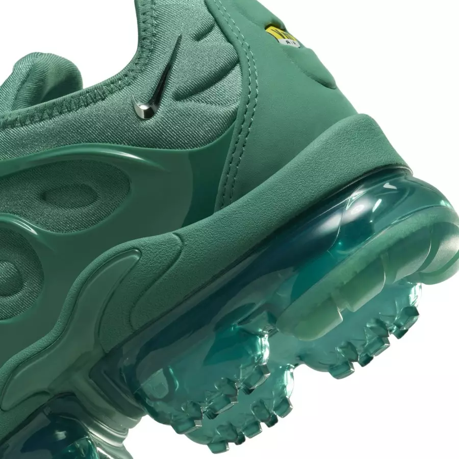 Nike-Air-VaporMax-Plus-Emerald-Green-HF5048-361-7