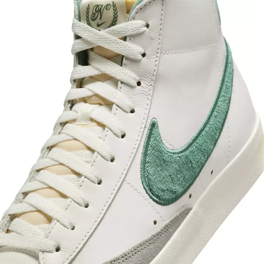 Nike-Blazer-Mid-77-Resort-&-Sport-FN5822-100-6