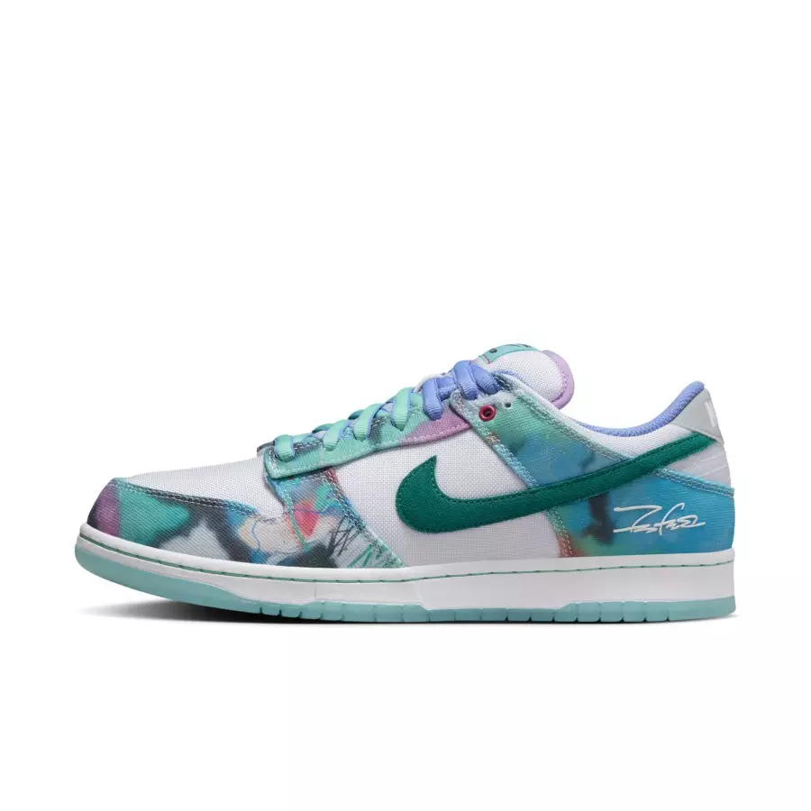 Futura-Laboratories-x-Nike-SB-Dunk-Low-HF6061-400-0