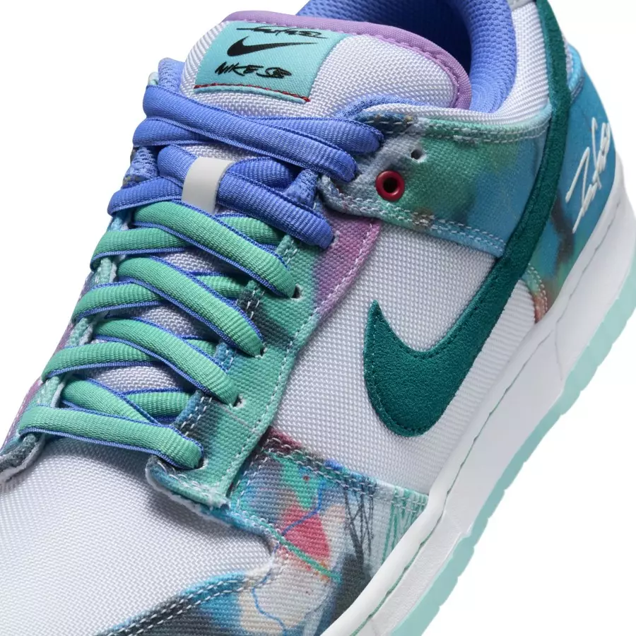 Futura-Laboratories-x-Nike-SB-Dunk-Low-HF6061-400-6