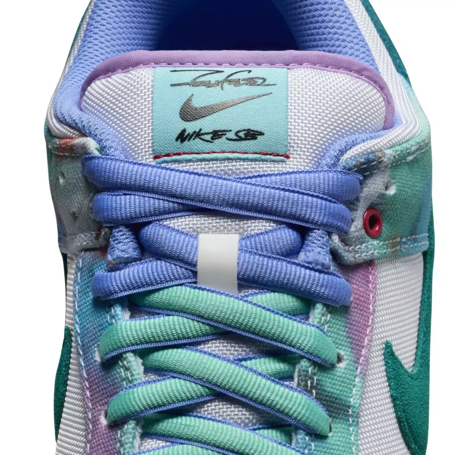 Futura-Laboratories-x-Nike-SB-Dunk-Low-HF6061-400-8