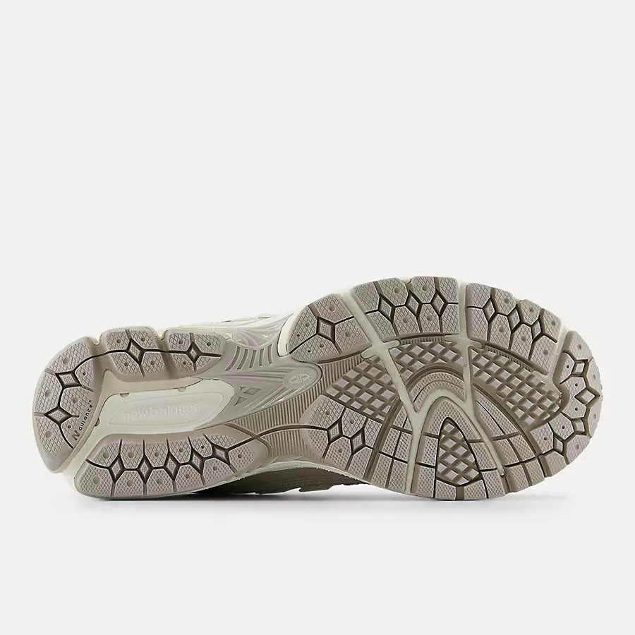 New-Balance-1906R-Grey-Day-M1906RGR-4
