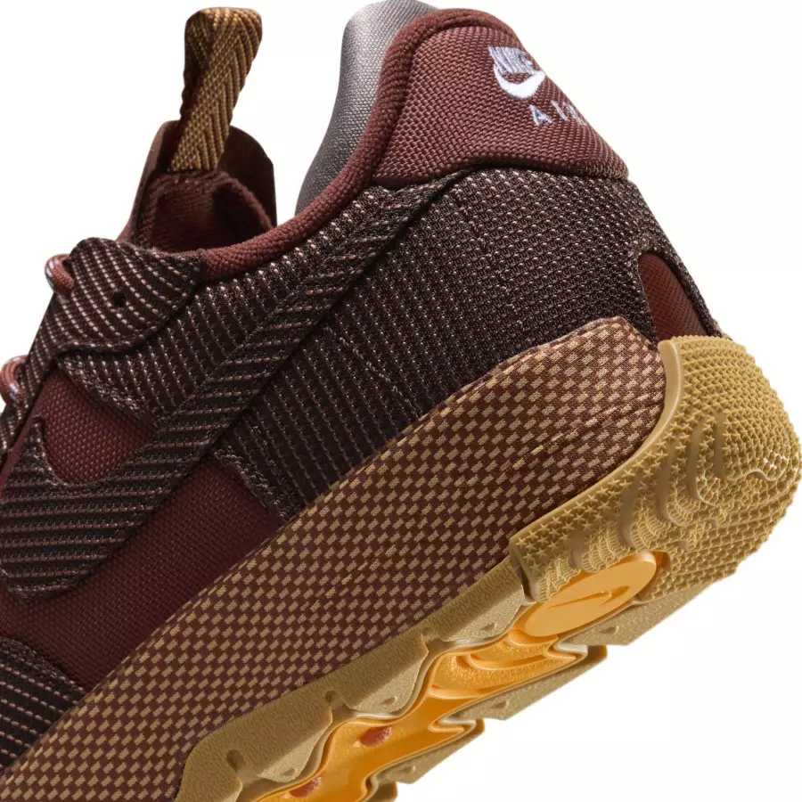 Nike-Air-Force-1-Wild-Dark-Pony-FB2348-202-7