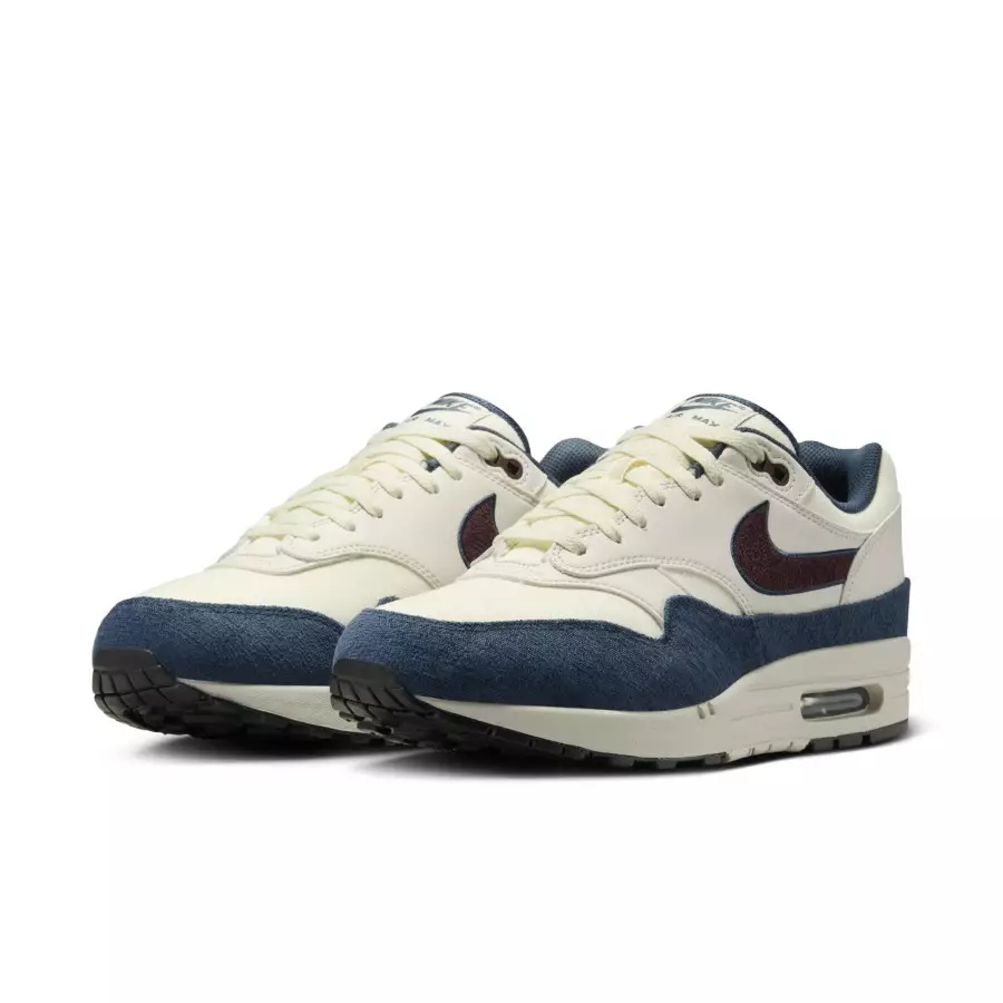 Nike-Air-Max-1-Notebook-Scribbles-FN6952-103-4