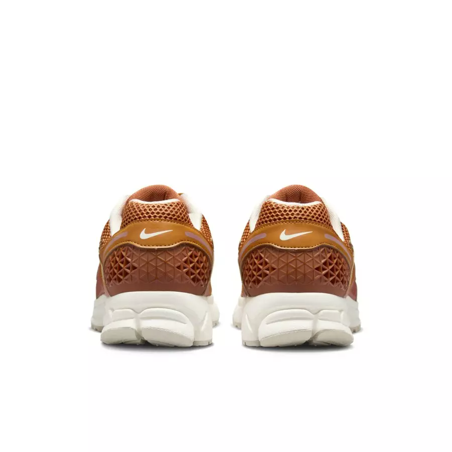 Nike-Zoom-Vomero-5-Monarch-Flax-Dark-Russet-HJ9123-815-5