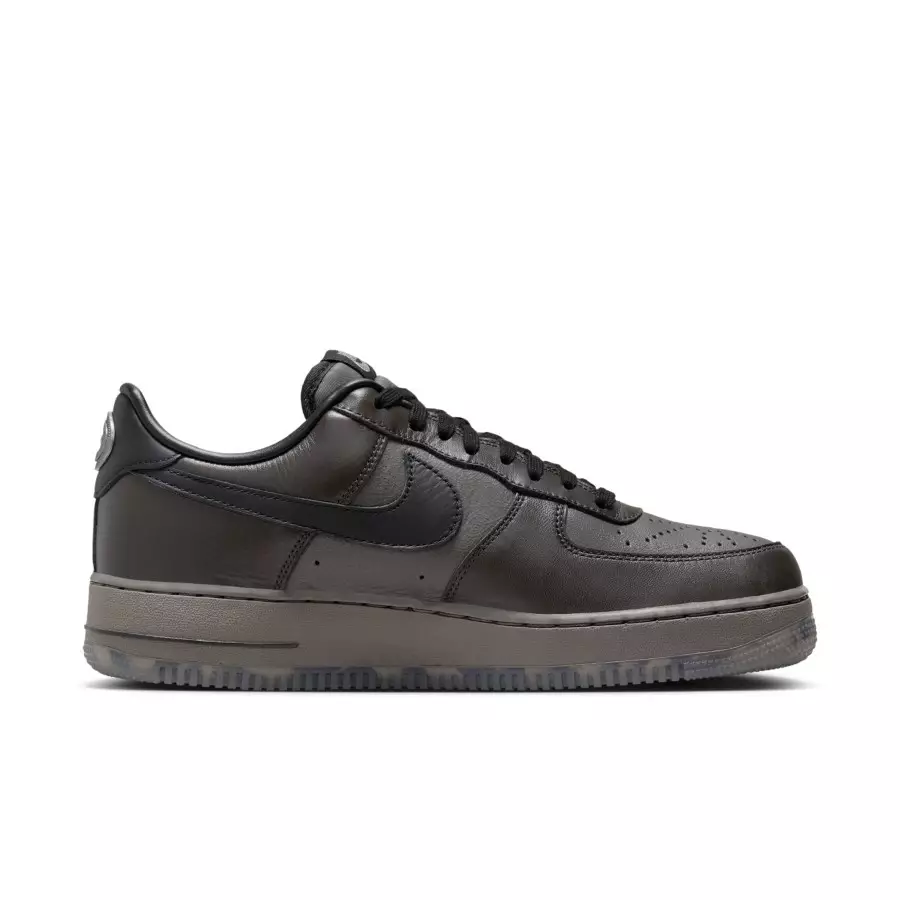 Nike-Air-Force-1-Low-Paris-FZ4167-200-2