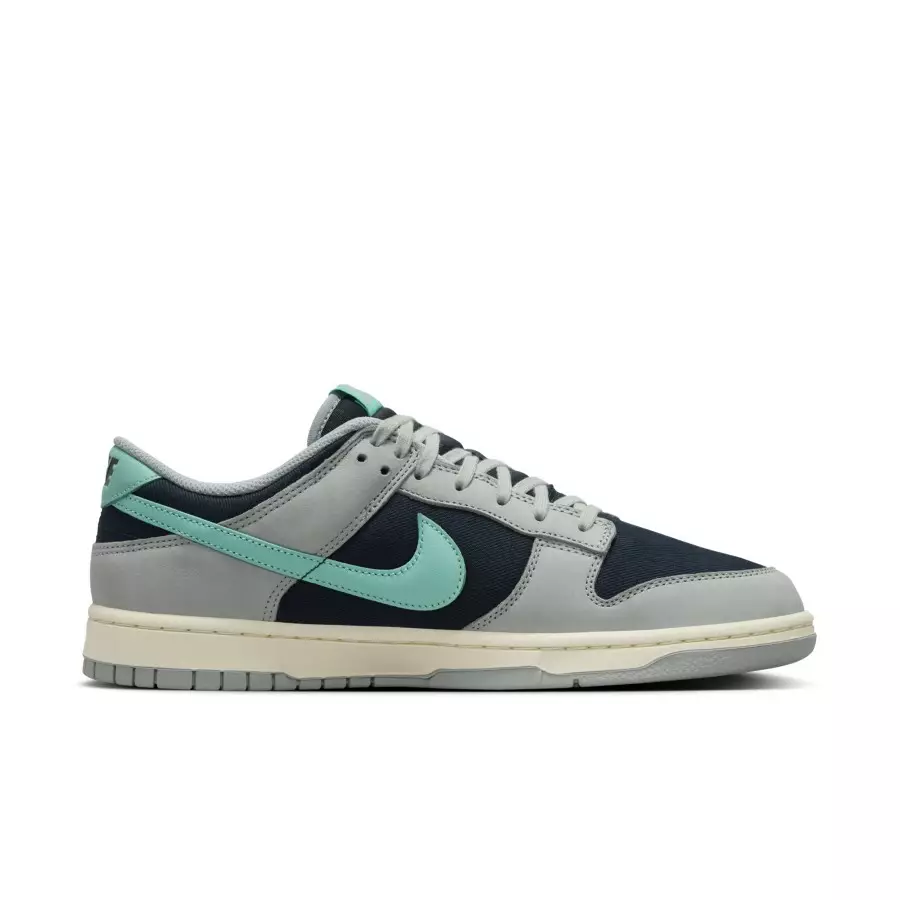 Nike-Dunk-Low-Dark-Obsidian-Green-Frost-FB8895-001-2