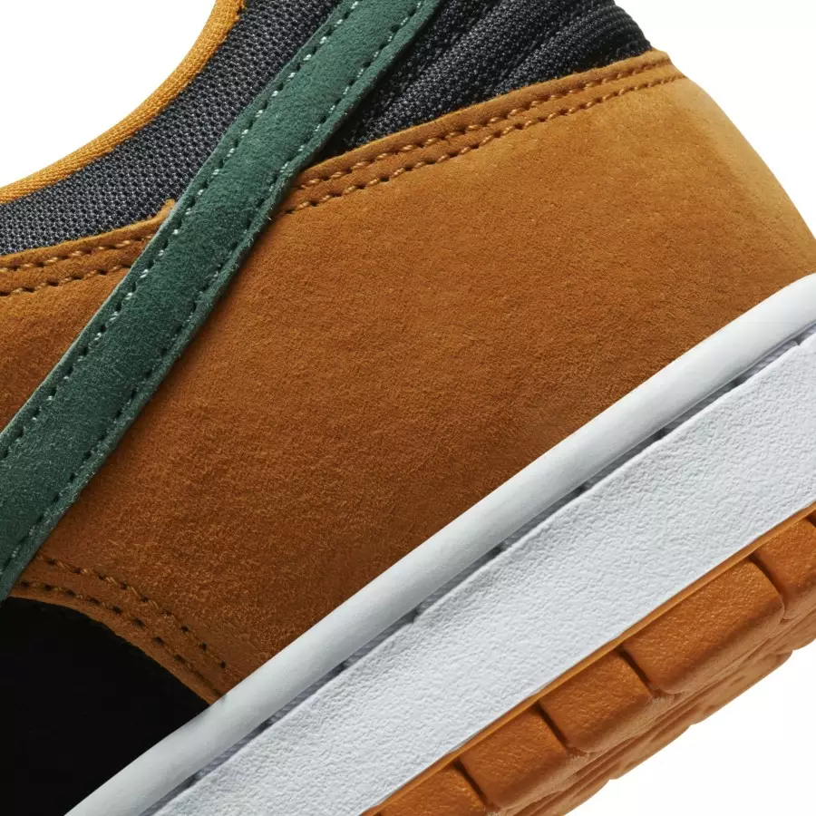 Nike-Dunk-Low-Ceramic-DA1469-001-7